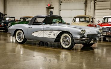 Unknown-Corvette-1961-Silver-Black-11