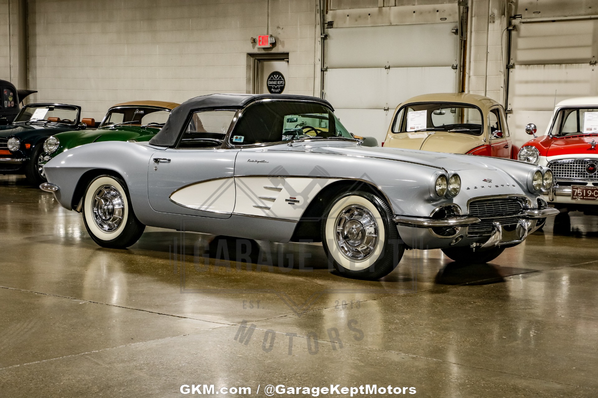Unknown-Corvette-1961-Silver-Black-11
