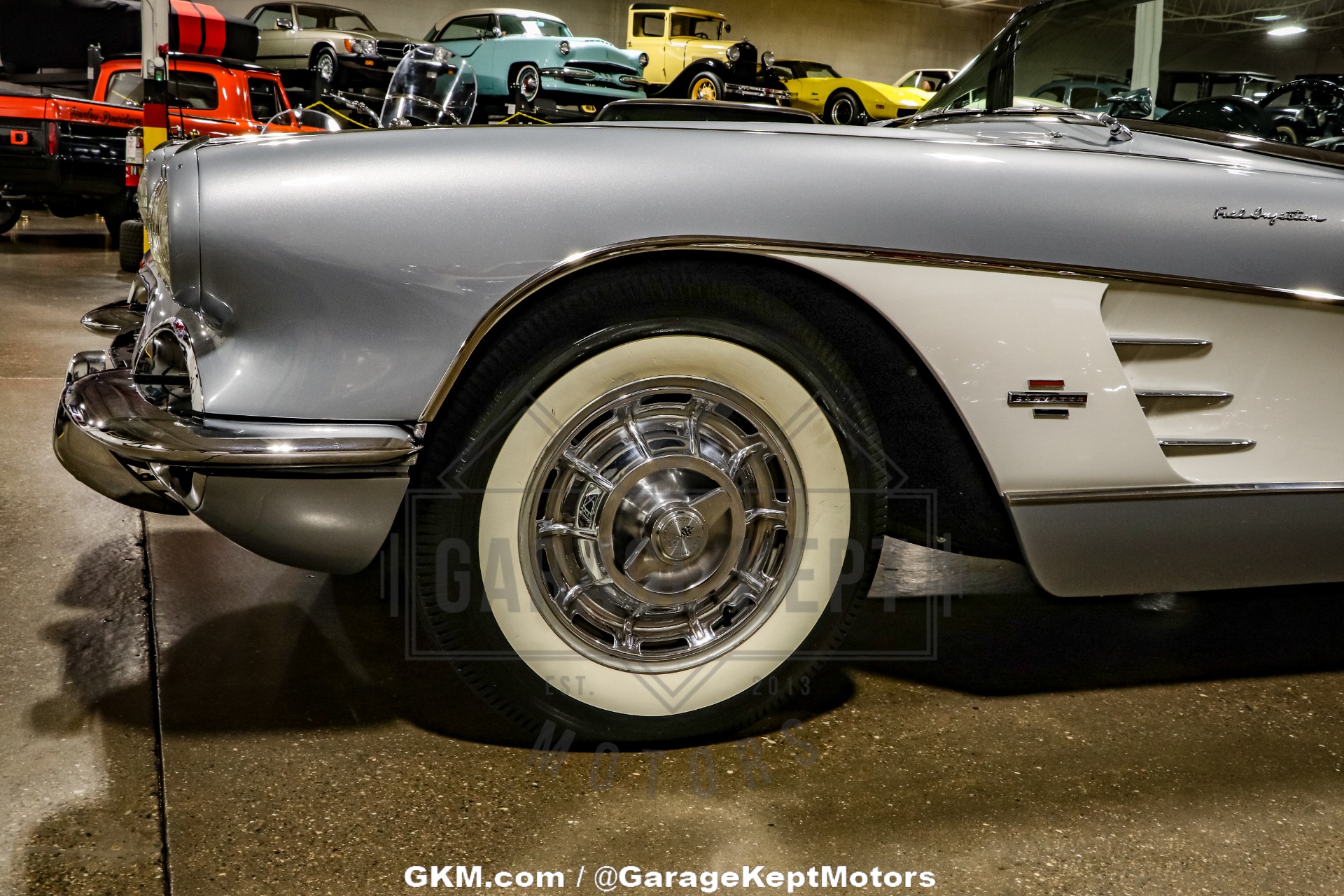 Unknown-Corvette-1961-Silver-Black-15