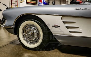 Unknown-Corvette-1961-Silver-Black-16