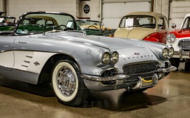 Unknown-Corvette-1961-Silver-Black-18