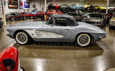 Unknown-Corvette-1961-Silver-Black-2