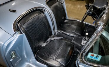 Unknown-Corvette-1961-Silver-Black-27