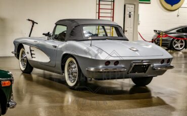 Unknown-Corvette-1961-Silver-Black-29