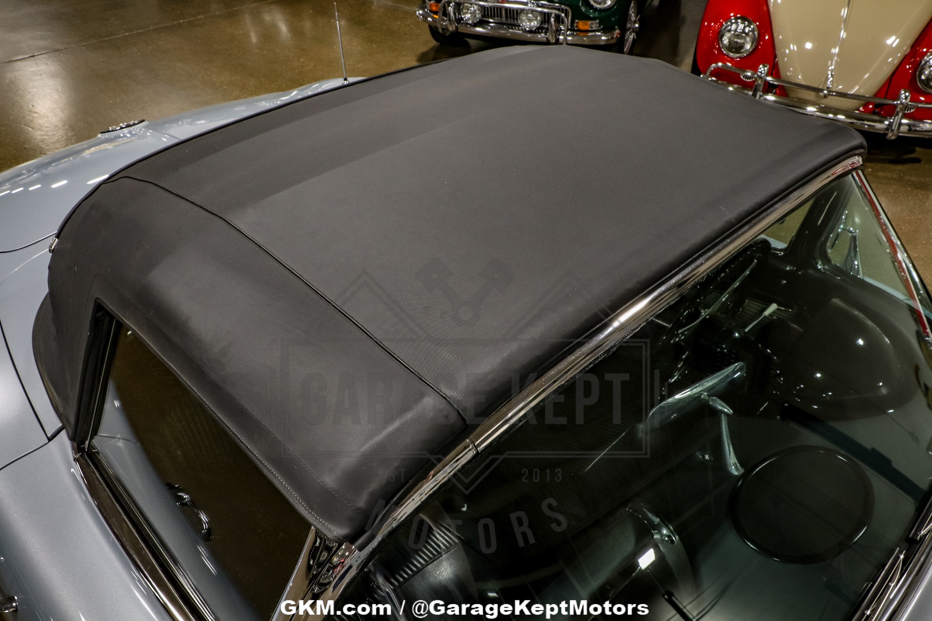 Unknown-Corvette-1961-Silver-Black-37