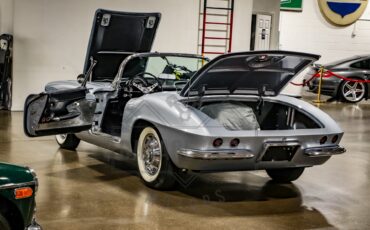 Unknown-Corvette-1961-Silver-Black
