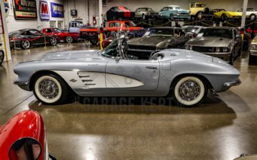 Unknown-Corvette-1961-Silver-Black-39