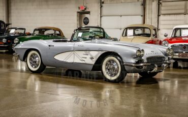 Unknown-Corvette-1961-Silver-Black-9