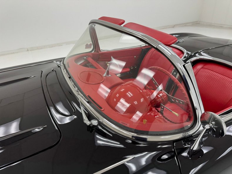 Unknown-Corvette-1961-Tuxedo-Black-Red-24