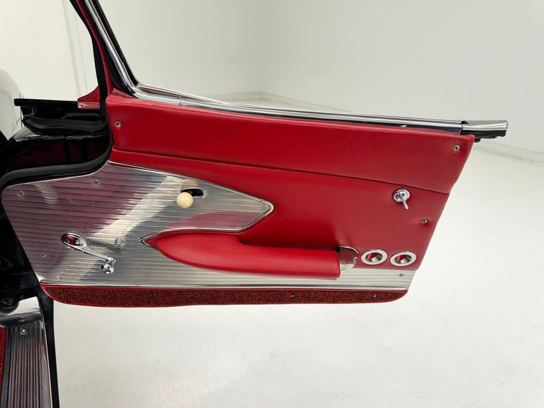 Unknown-Corvette-1961-Tuxedo-Black-Red-41