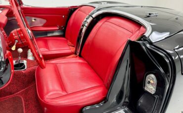 Unknown-Corvette-1961-Tuxedo-Black-Red-42