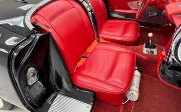 Unknown-Corvette-1961-Tuxedo-Black-Red-44