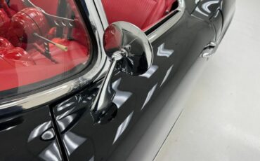 Unknown-Corvette-1961-Tuxedo-Black-Red-47