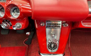 Unknown-Corvette-1961-Tuxedo-Black-Red-7