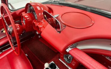 Unknown-Corvette-1961-Tuxedo-Black-Red-8