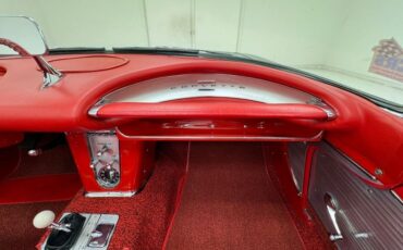 Unknown-Corvette-1961-Tuxedo-Black-Red-9