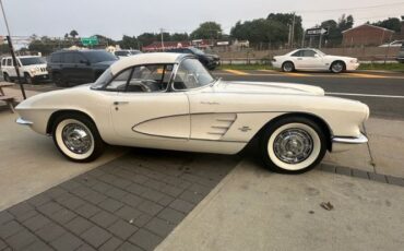 Unknown-Corvette-1961-White-1