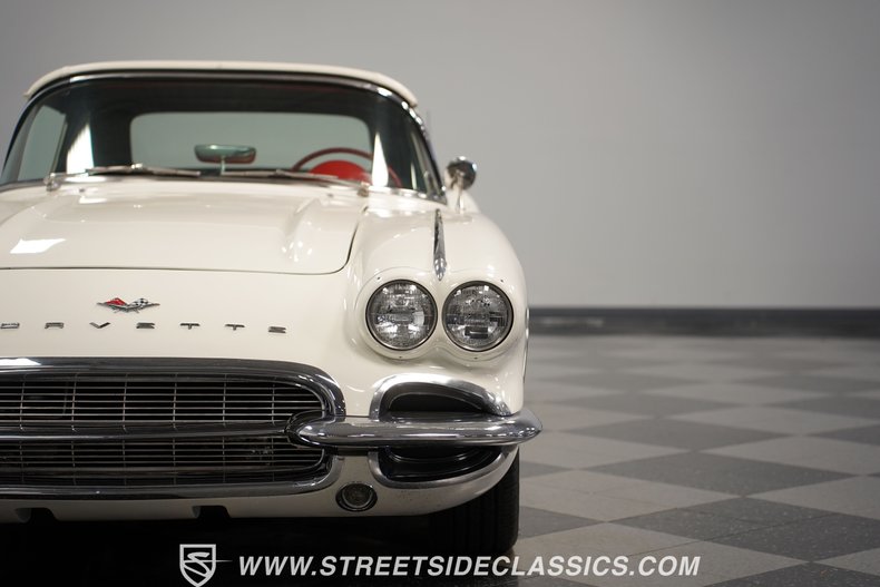 Unknown-Corvette-1961-White-Red-19