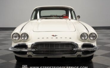 Unknown-Corvette-1961-White-Red-28