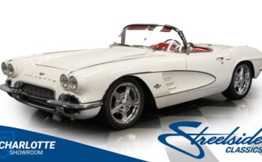 Unknown-Corvette-1961-White-Red