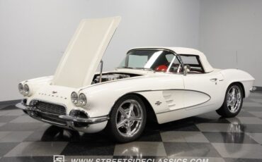 Unknown-Corvette-1961-White-Red-41