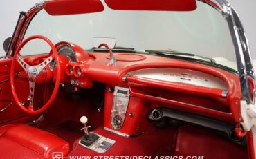 Unknown-Corvette-1961-White-Red-49