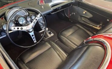 Unknown-Corvette-1961-red-and-white-black-6