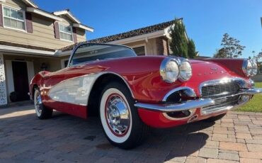 Unknown-Corvette-1961-red-and-white-black-8