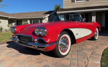 Unknown-Corvette-1961-red-and-white-black-9
