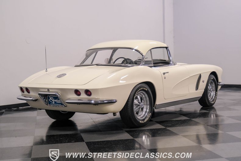 Unknown-Corvette-1962-Ermine-White-Black-1