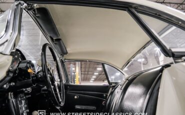 Unknown-Corvette-1962-Ermine-White-Black-28