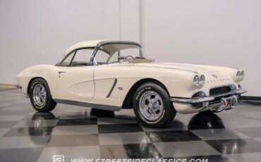 Unknown-Corvette-1962-Ermine-White-Black-6