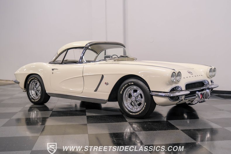 Unknown-Corvette-1962-Ermine-White-Black-6