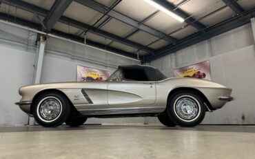 Unknown-Corvette-1962-Fawn-Beige-Red-1