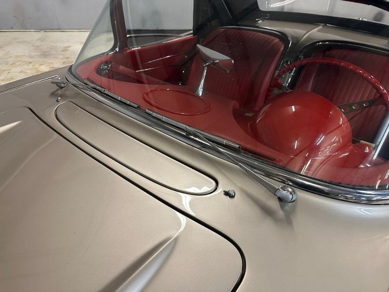 Unknown-Corvette-1962-Fawn-Beige-Red-10