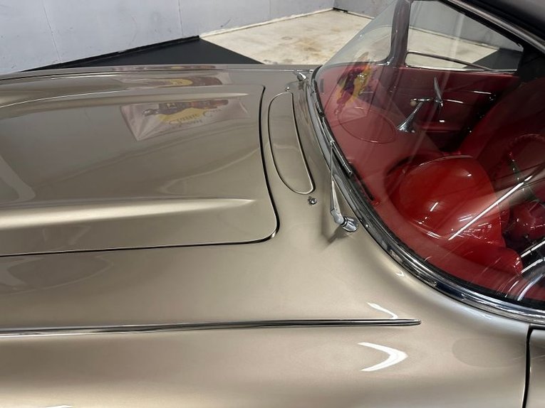 Unknown-Corvette-1962-Fawn-Beige-Red-11
