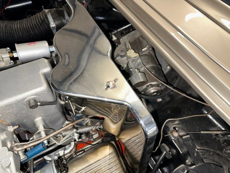 Unknown-Corvette-1962-Fawn-Beige-Red-3