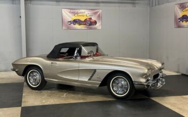 Unknown-Corvette-1962-Fawn-Beige-Red-30