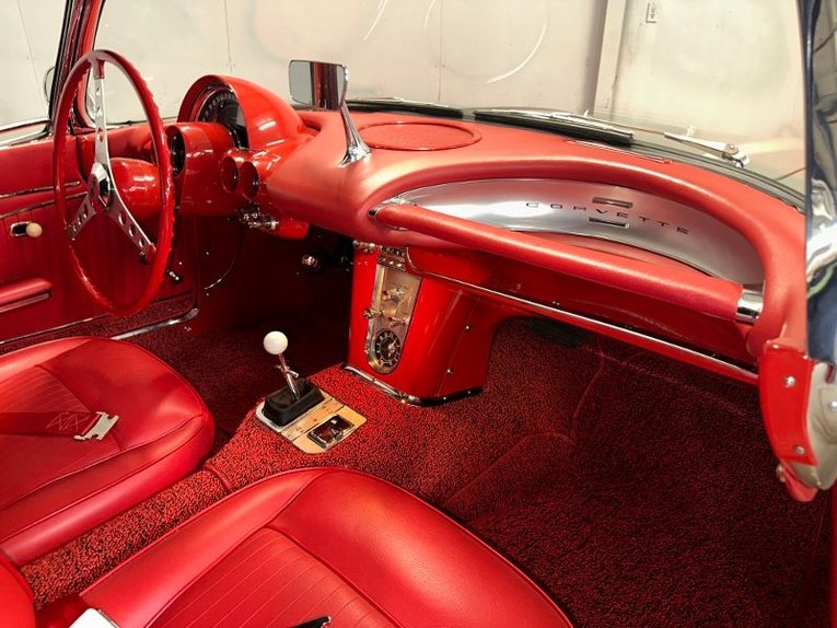 Unknown-Corvette-1962-Fawn-Beige-Red-31