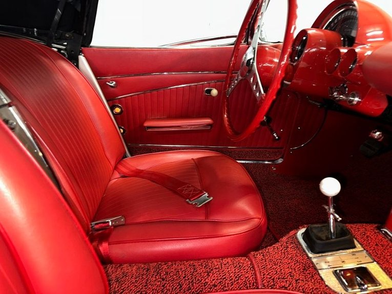Unknown-Corvette-1962-Fawn-Beige-Red-33