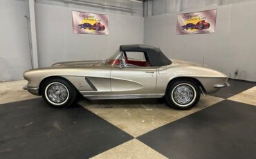 Unknown-Corvette-1962-Fawn-Beige-Red