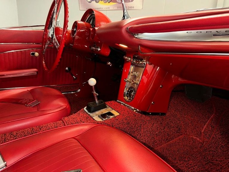 Unknown-Corvette-1962-Fawn-Beige-Red-49