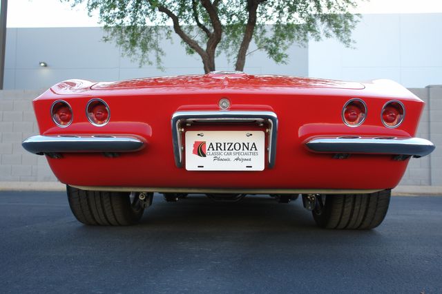 Unknown-Corvette-1962-Red-Tan-10