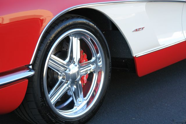 Unknown-Corvette-1962-Red-Tan-15
