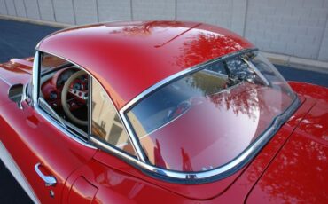 Unknown-Corvette-1962-Red-Tan-16
