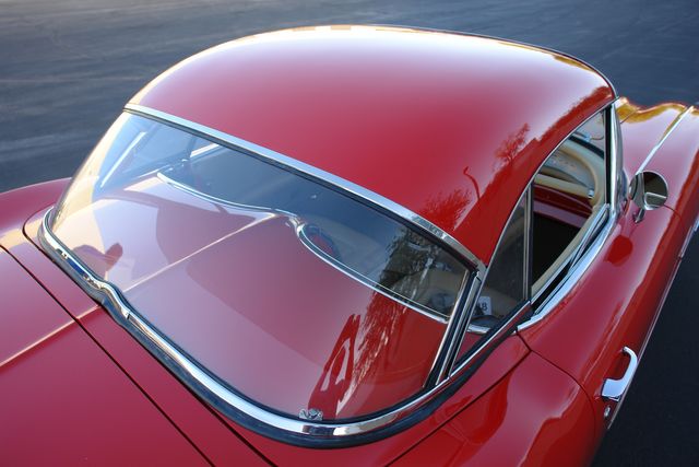 Unknown-Corvette-1962-Red-Tan-19