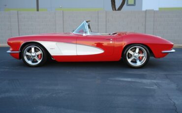 Unknown-Corvette-1962-Red-Tan-2