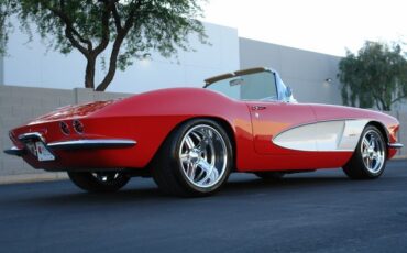 Unknown-Corvette-1962-Red-Tan-20