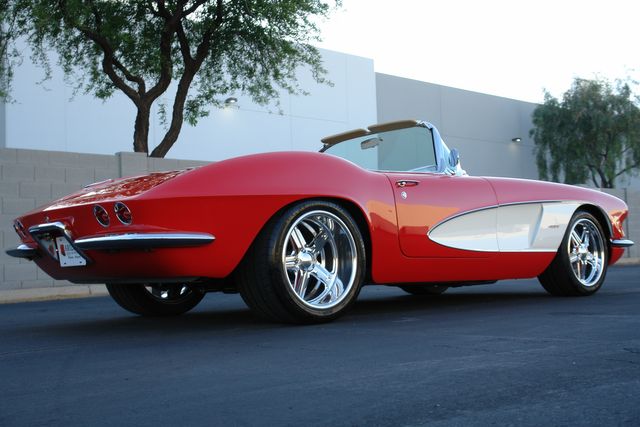 Unknown-Corvette-1962-Red-Tan-20