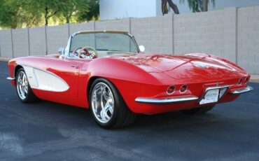 Unknown-Corvette-1962-Red-Tan-23
